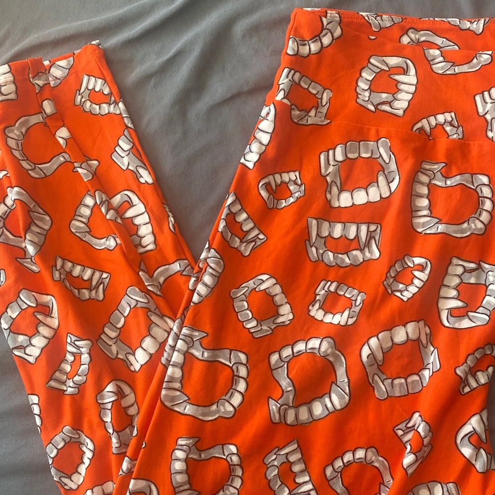 LuLaRoe Halloween leggings. Size TC2. NWOT